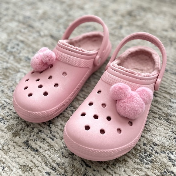 Crocs x DISNEY Piglet Pink Minnie Mouse Faux Fur Lined Clogs Women’s Size 11 - Picture 2 of 10